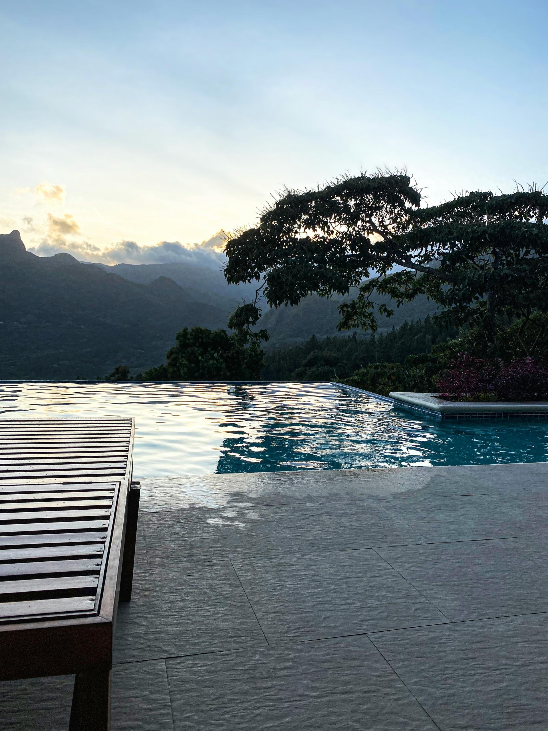 Altos del maria pool jungle view