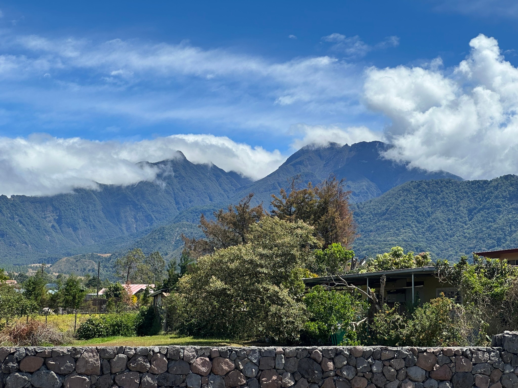 Volcan baru mountain views